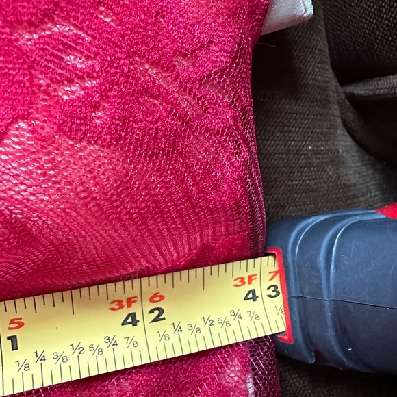 JJ’s House Burgundy NWT Sheath/Column Tea-Length Tulle Cocktail Dress Ruffle Sz4 - Picture 16 of 16